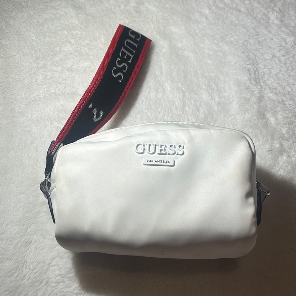 Guess wrist strap bag - Picture 1 of 3